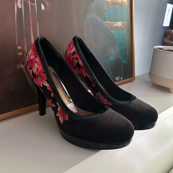 Picadilly Fashion Black and Pink Floral Heels 6 - Picture 15 of 16